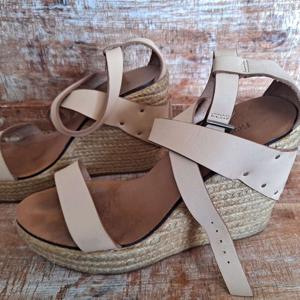 Sandals - Picture 3 of 7